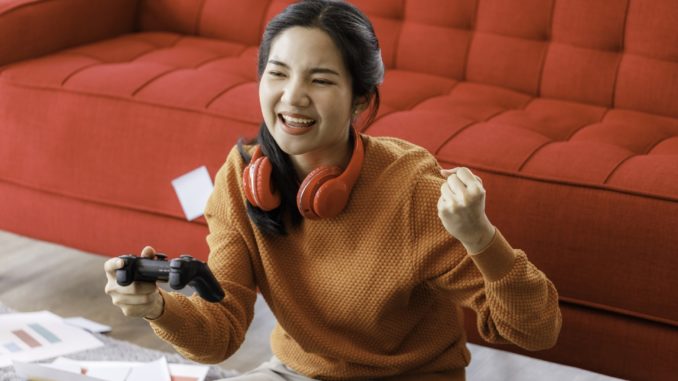Work from home and stay at home concept. Jeux video et la sante mentale, etude des chercheurs de l Universite d Oxford