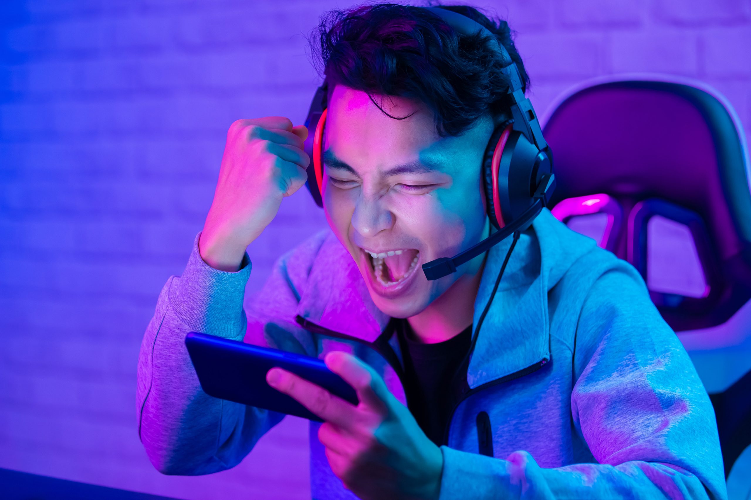 TikTok Star's Brother Pays Back Debt; Viral Video