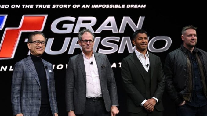 film-gran-turismo-sortie Les producteurs du film « Gran Turismo » dont la sortie au cinéma fut initialement prévue le 11 aout 2023.
