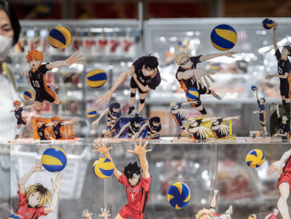 Une boutique au Japon vendant des figurines des personnages du manga « Haikyu!! ».