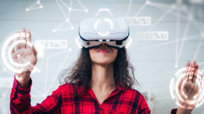 vr-pgw-2024-exposition-succes Une femme avec un casque Meta Quest en pleine immersion dans la réalité virtuelle.
