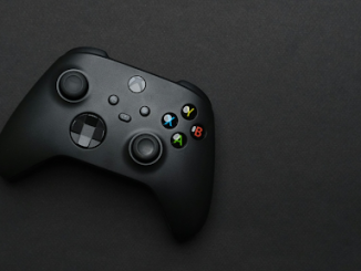 Manette noir pour Xbox.