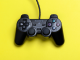 Manette de jeu vidéo.