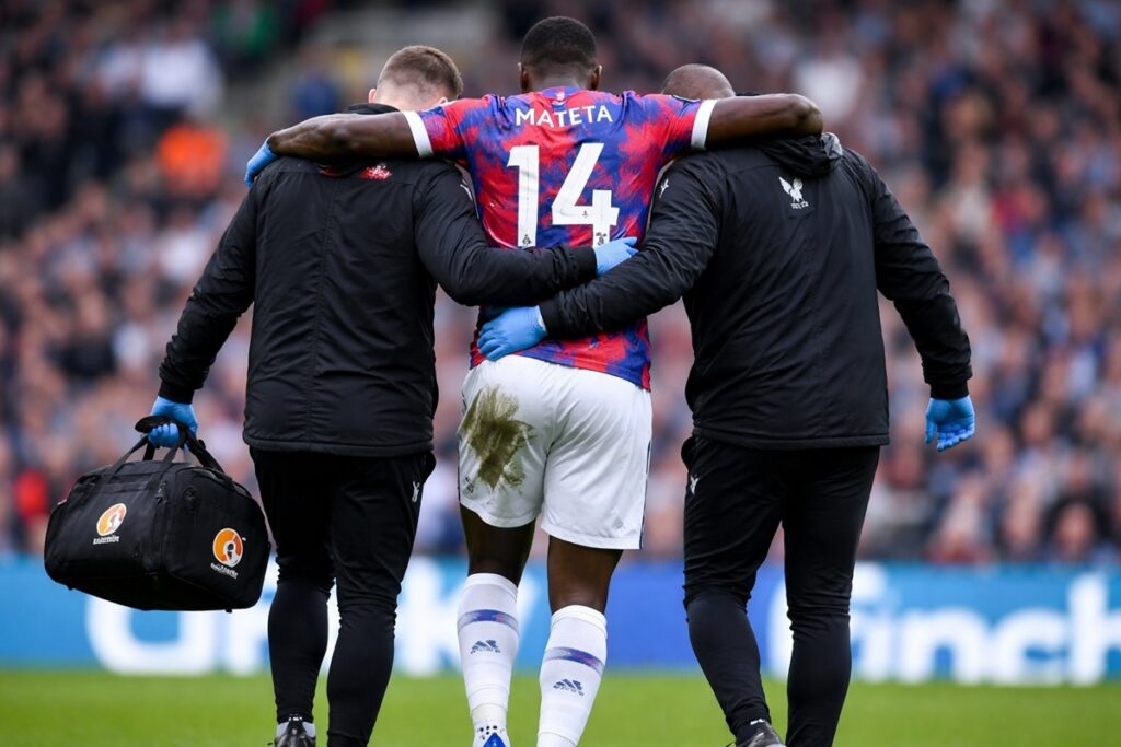 Mateta blessé lors d'un match